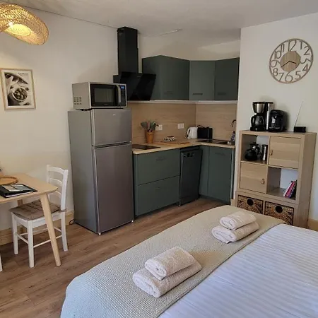 Sous Le Tilleul Apartment *